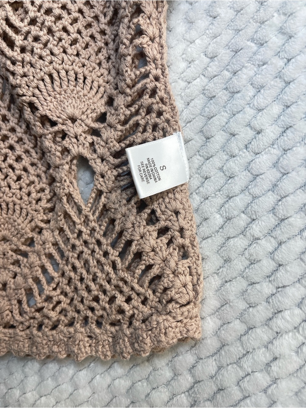 Beige top - Picture 2 of 3
